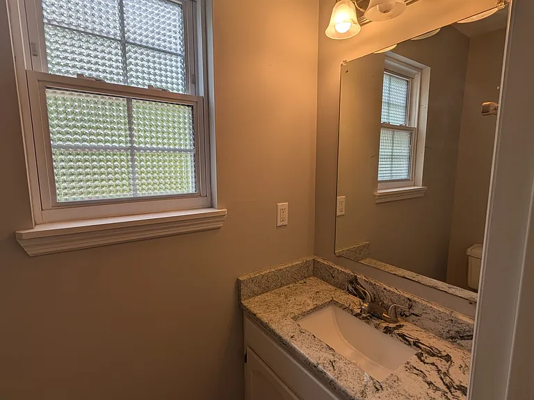 116 Paxton Ct — Photo 14