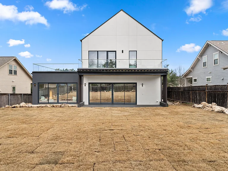 2915 Chisholm Trl — Photo 32