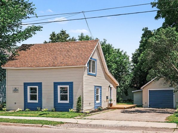11 Abbott St S, Smiths Falls, ON K7A 4S1