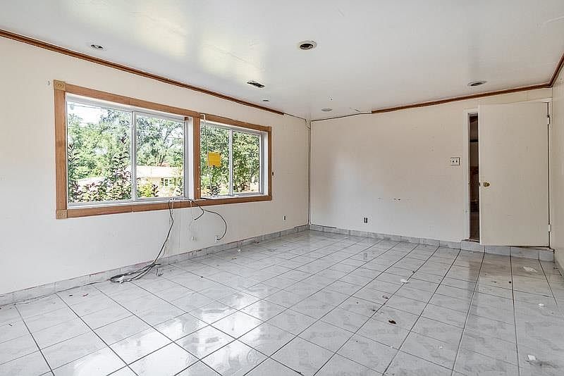 19th image of 731 Wheeler Ave
