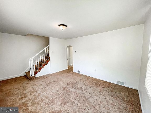 3rd image of 302 Brookside Ave