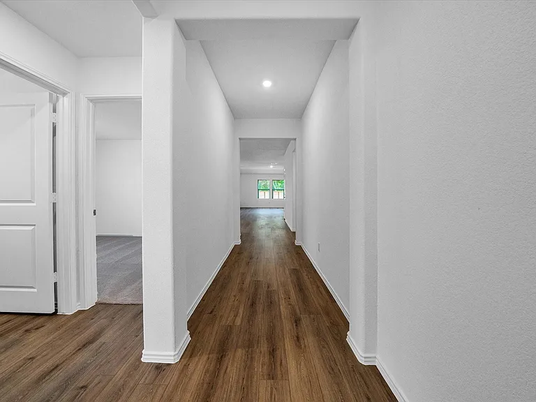 145 Crawford — Photo 4