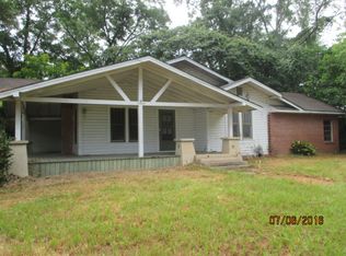 16922 NW 11th St, Blountstown, FL 32424