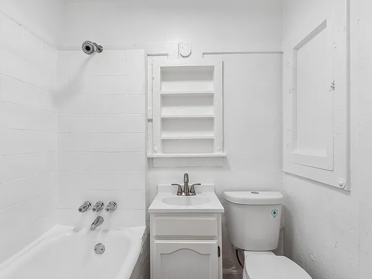 4214-4240 S. Hoover St. — Photo 11