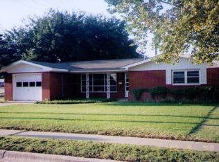 2220 37th St, Lubbock, TX 79412