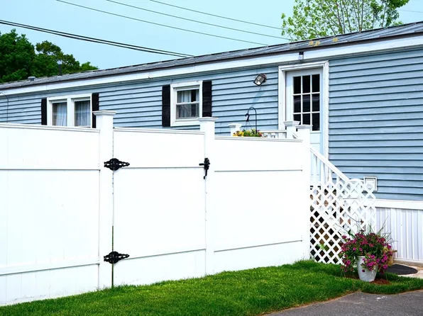 229 Miller St #B-9, Ludlow, MA 01056