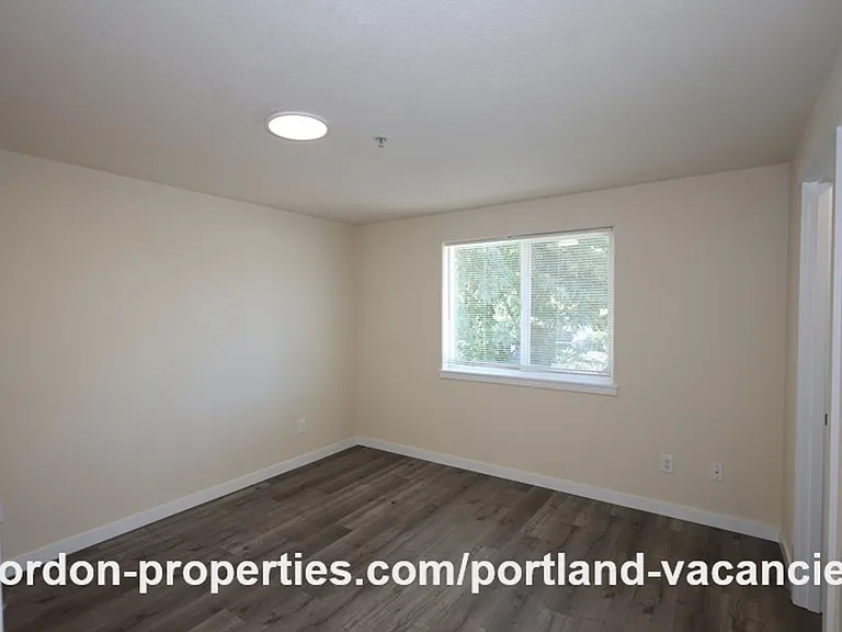 5407 SE 121st Ave — Photo 38