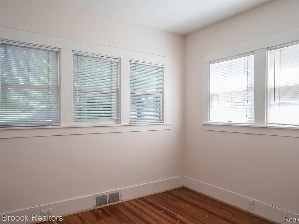 25 Wellesley Dr, photo 12