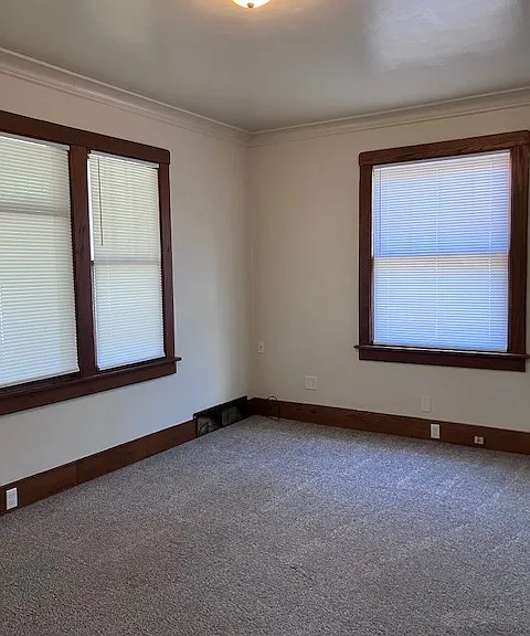 617 E Republic St — Photo 3