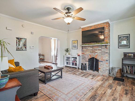 2nd image of 709 E Columbus St