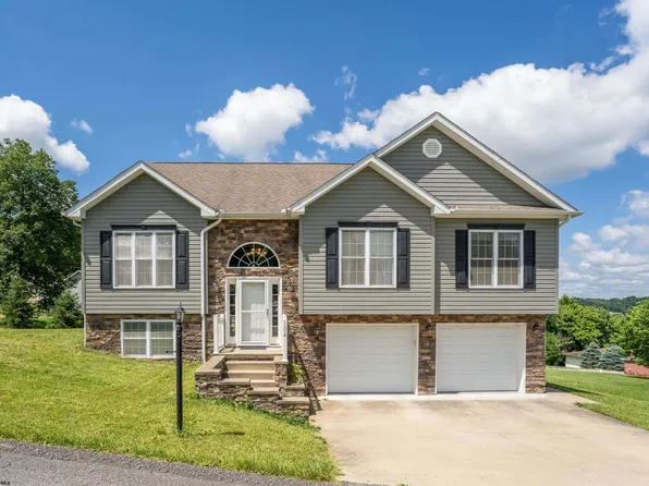 104 Granite Dr, Morgantown, WV 26508