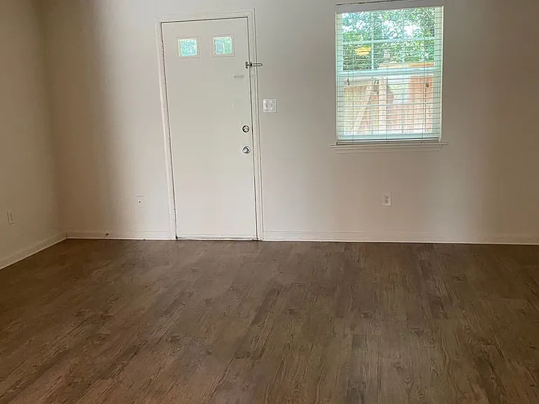 Eastwind Apartments — Photo 58