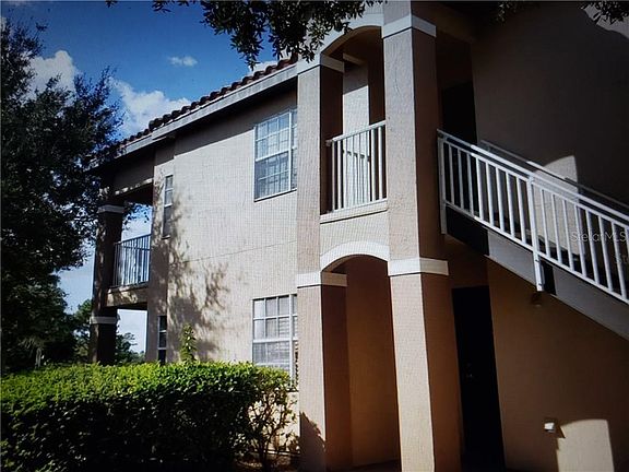 3rd image of 13917 Fairway Island Dr APT 921