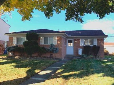 34012 Aztec Dr, Westland, MI, 48185