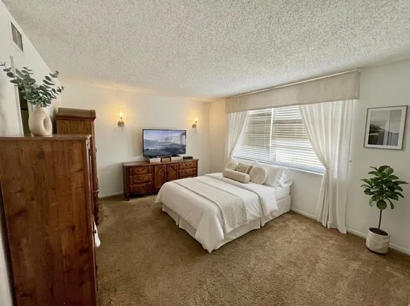 7610 NW 18th Street #305, Margate, FL 33063