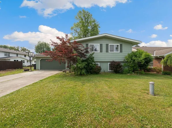 1943 Martin Ave, Fremont, OH 43420