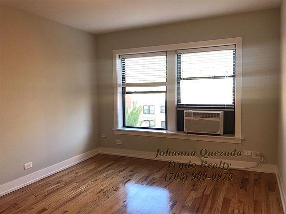 2nd image of 550-505 W Arlington Pl