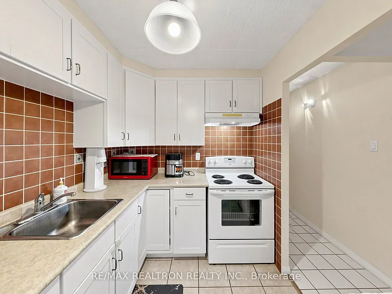 75 Hazelglen Dr #208 — Photo 21