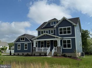 1182 Central Ave E, Edgewater, MD 21037