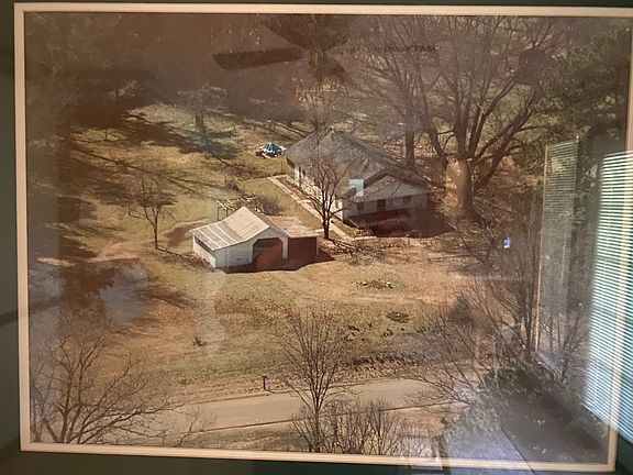 2nd image of 1740 Ouachita Road 67
