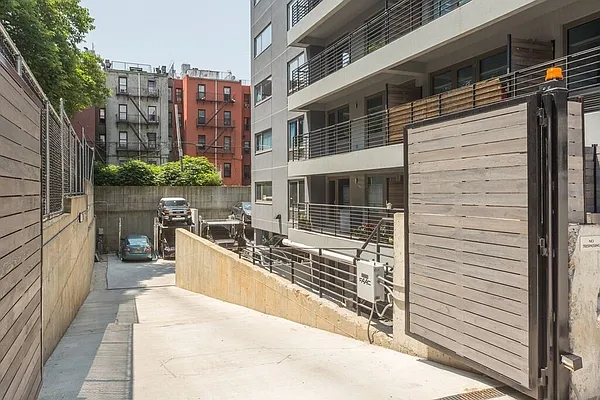 Rented by MNS | media 38