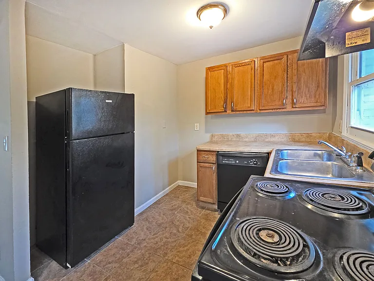 2332 Baywood Dr SE — Photo 13