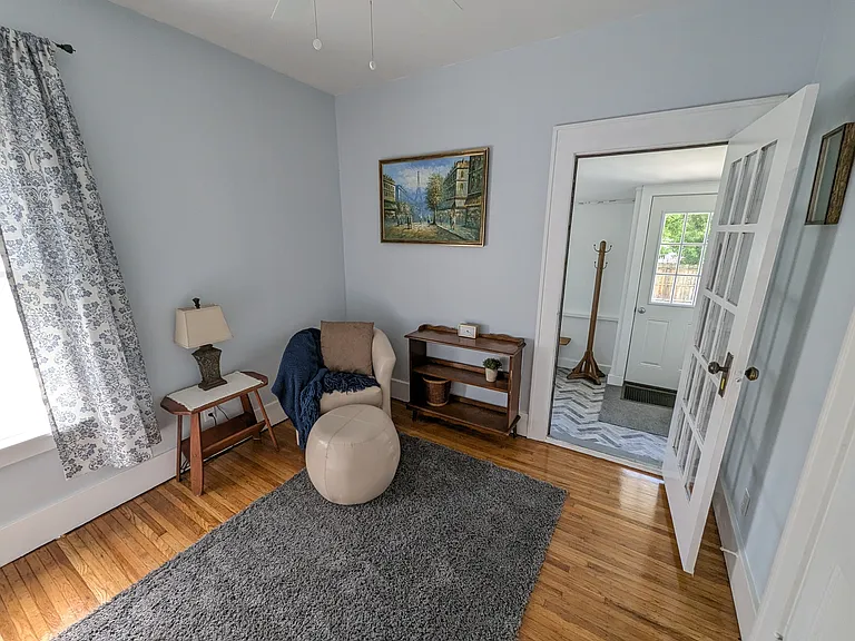 1800 Storrs Ave — Photo 16