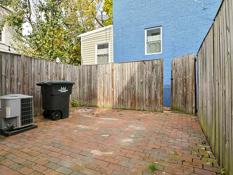 1318 Florida Ave NE — Photo 21