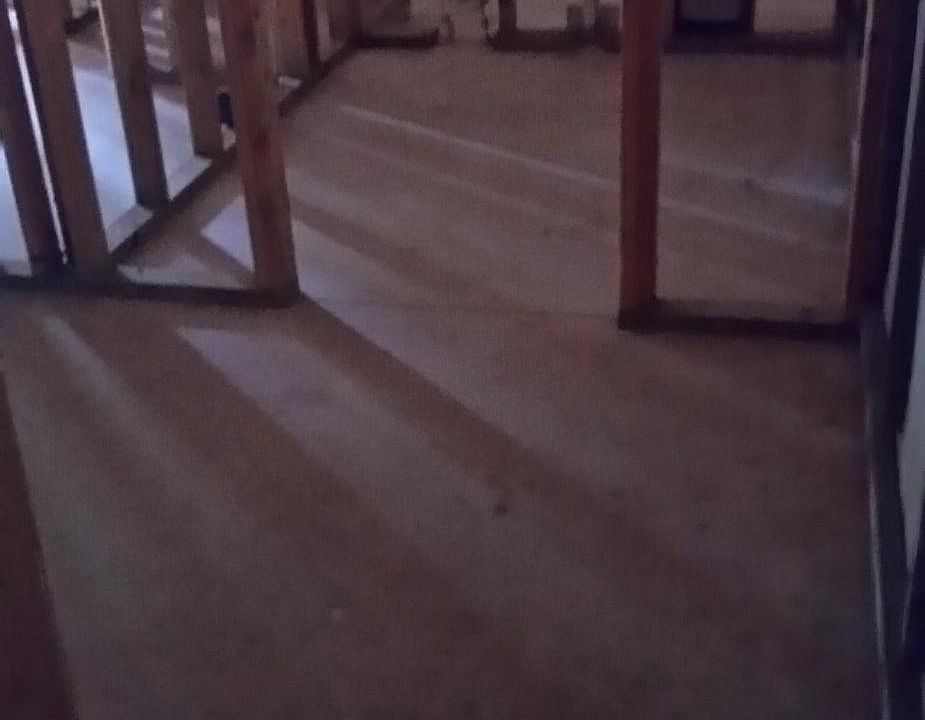 Master bath/W/I-closet