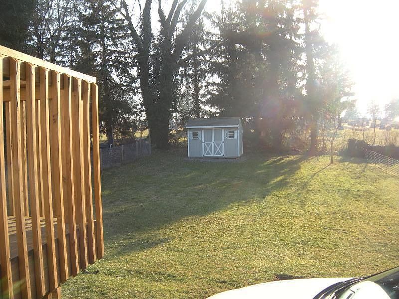 2nd image of 212 Roxbury Rd
