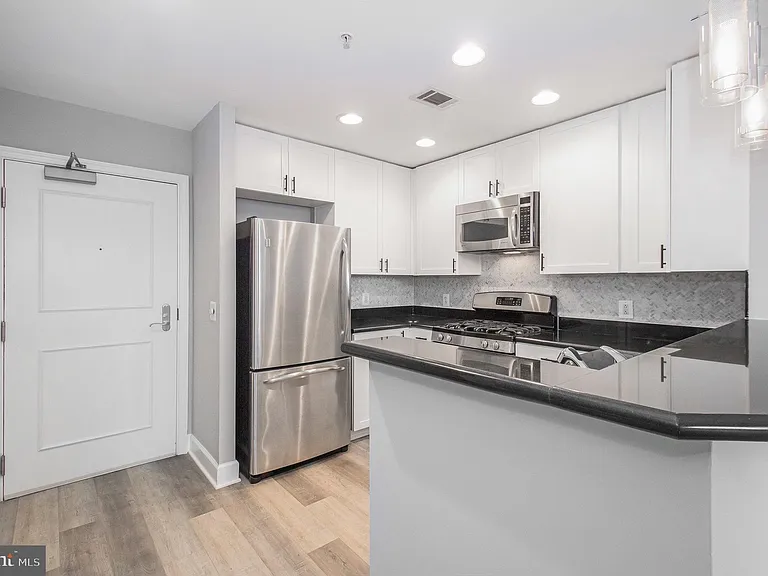 3600 Glebe Rd #716W — Photo 9