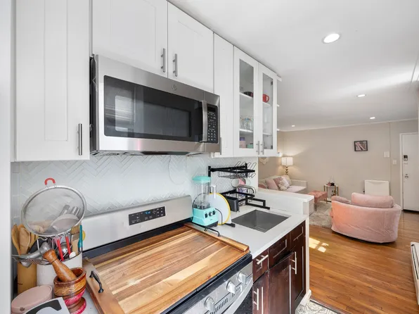 14-23 31st Avenue image 4 of 12