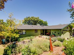 1523 Woodland Dr, Ashland, OR 97520