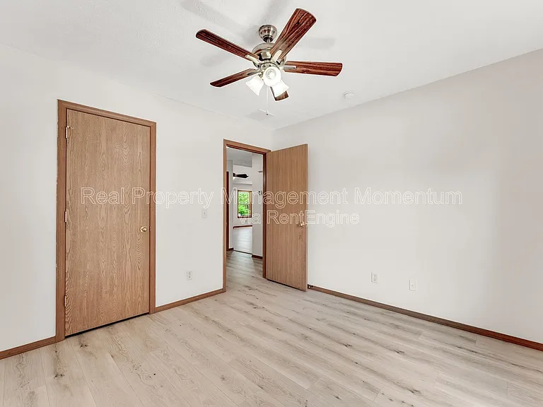 3251 W Scott St — Photo 20