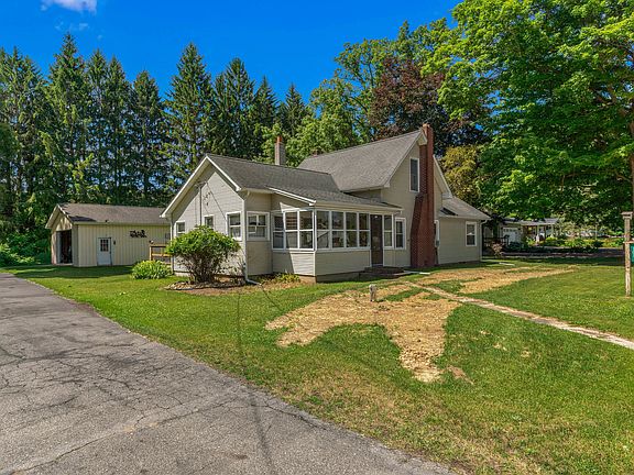 2nd image of 101 Hanover Ct