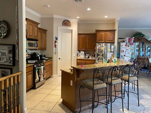 3rd image of 1186 W Green Springs Hts S