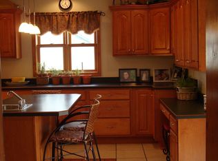 230 N Putnam St, Moweaqua, IL