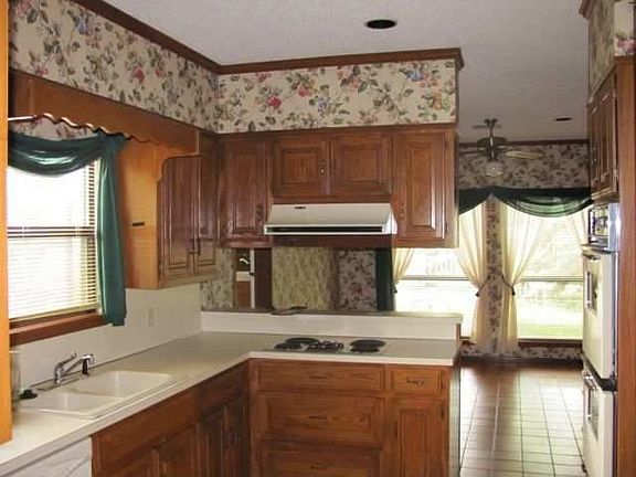 5th image of 475 Winding Oaks Dr