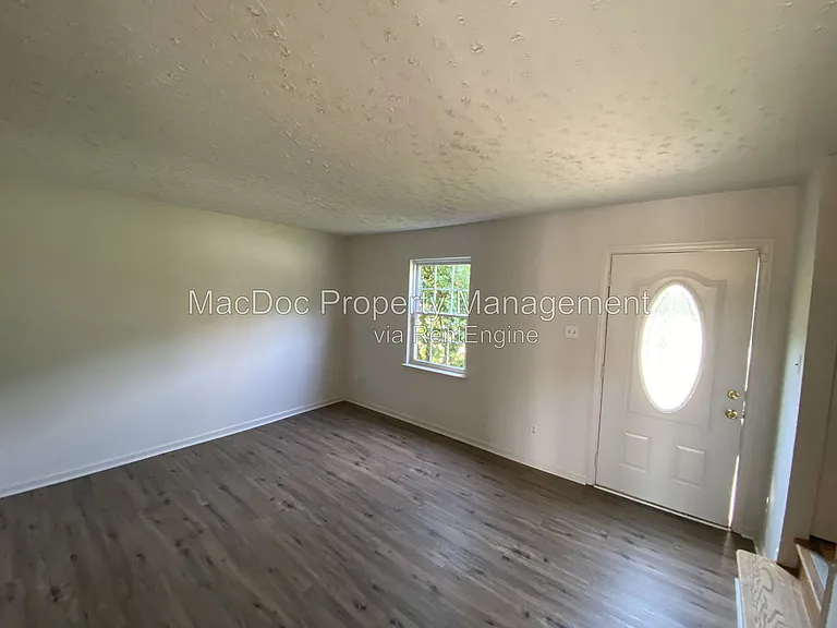 200 Brighton Sq — Photo 4