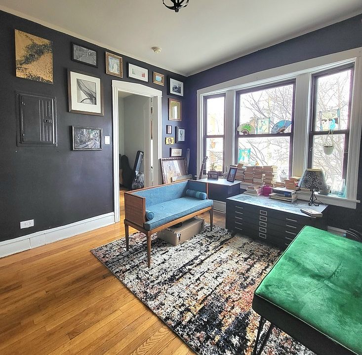 1st image of 1915 W Foster Ave #2