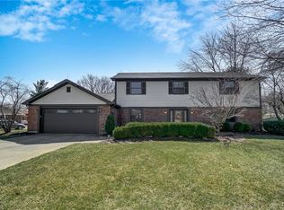 9250 Hedge Row Ct, Dayton, OH 45458