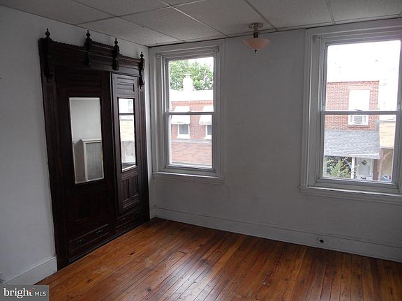 3rd image of 3672 Eveline St