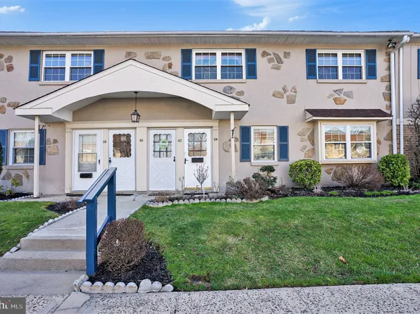 64 Wexford Dr, North Wales, PA 19454