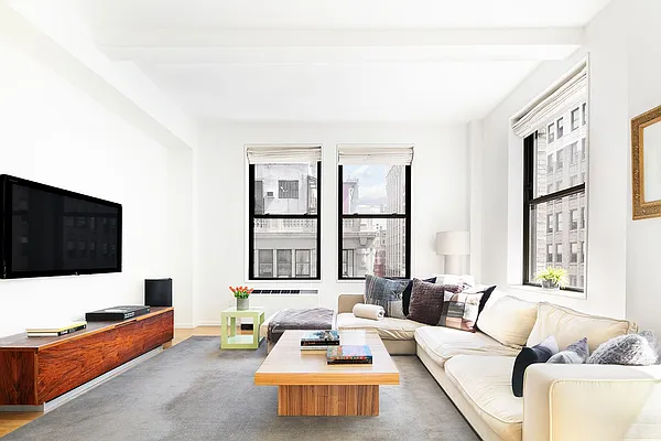 Sold by Compass | media 1