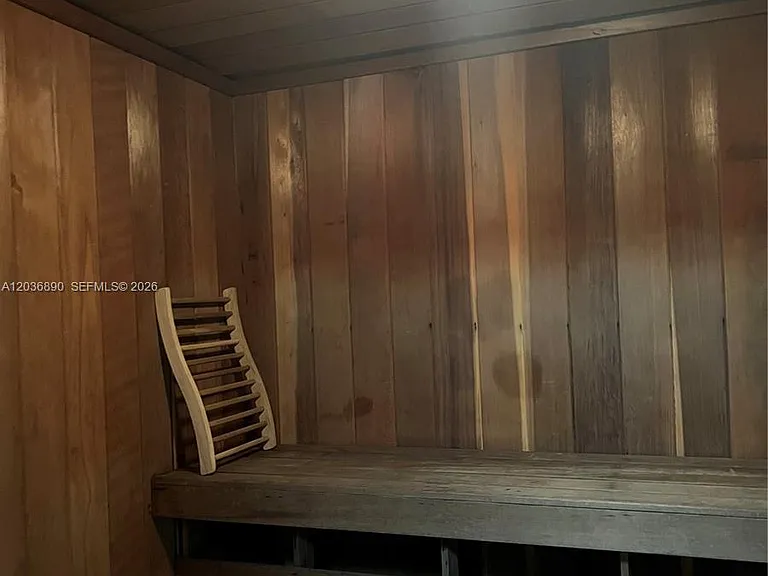 2555 Collins Ave #2207 — Photo 27