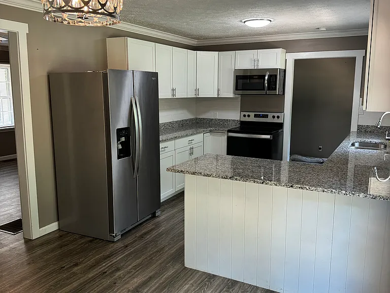 34 Oakland Cir — Photo 3