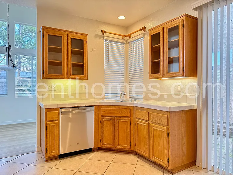 11065 Caminito Arcada — Photo 9