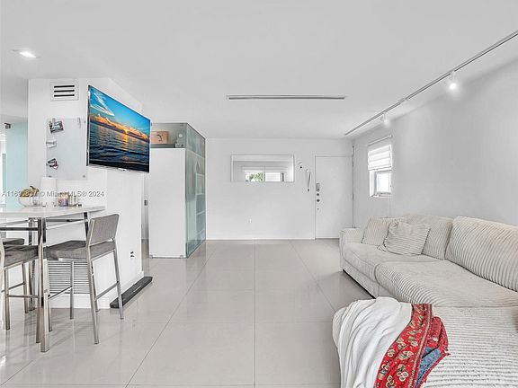 3rd image of 750 Michigan Ave APT 201