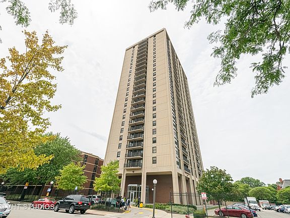 2nd image of 3001 S Michigan Ave Unit 1805
