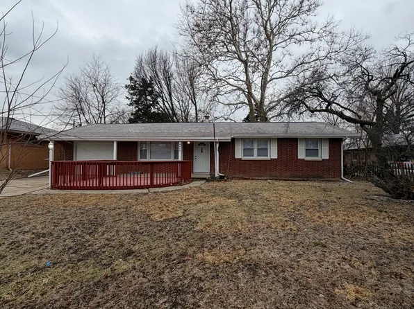 2213 Roland Dr, Champaign, IL 61821